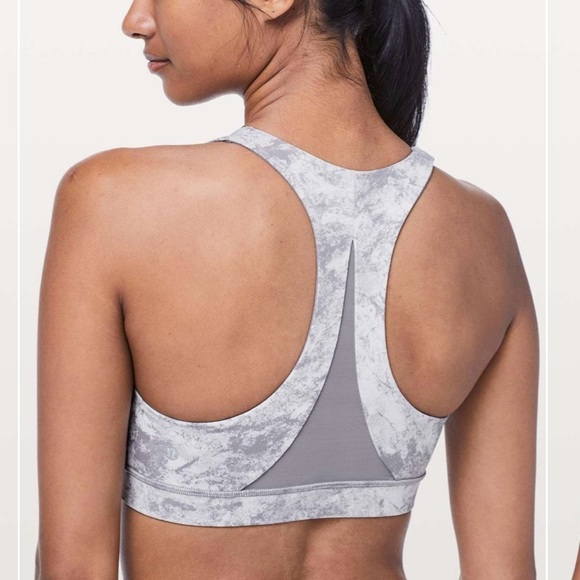 Lululemon Invigorate Sports Bra in Washed Marble Alpine White Silverscreen 4 - Picture 1 of 6